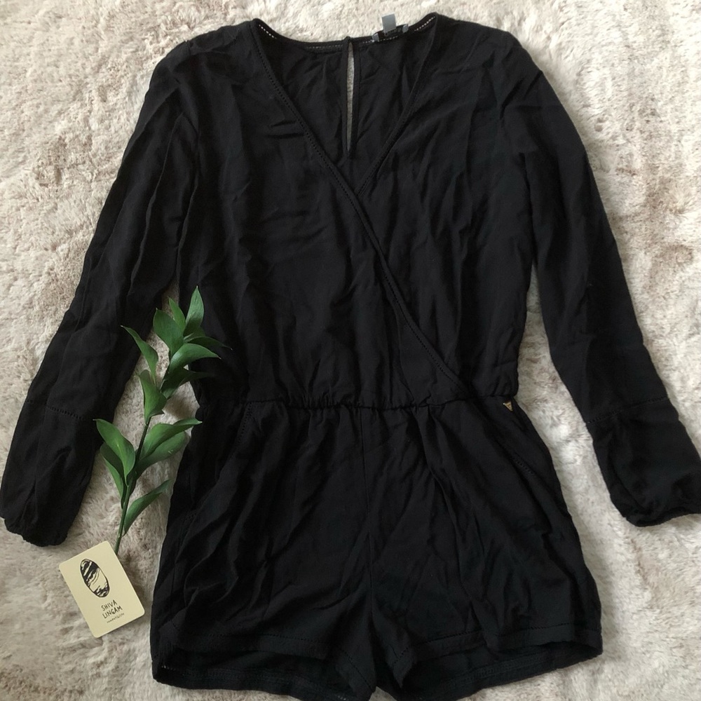 GUESS Clip Front Long Sleeve Romper 🌿